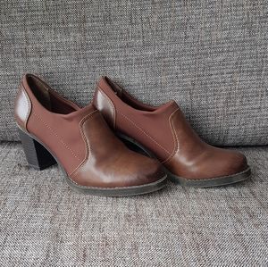 NATURALIZER Chocolate Brown Leather Heeled Booties